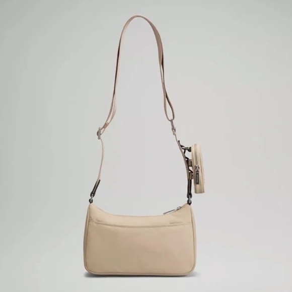Rare! New with Tags!!! Lululemon Crossbody with Nano Pouch 2L Beige Neutral Tan - Picture 4 of 17